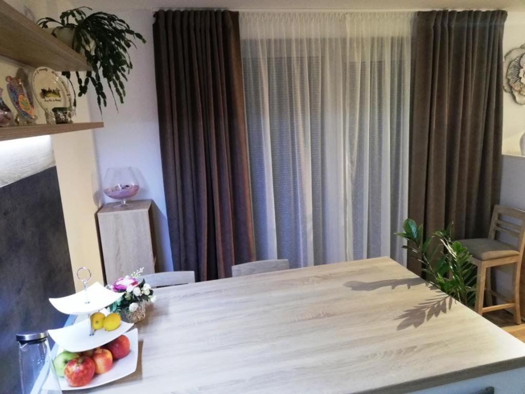 Galeria Stastie Apartment Senec Exterior foto