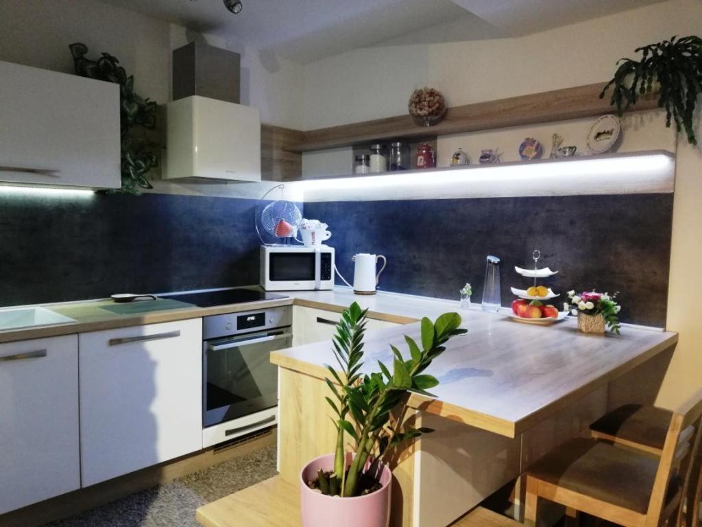 Galeria Stastie Apartment Senec Exterior foto
